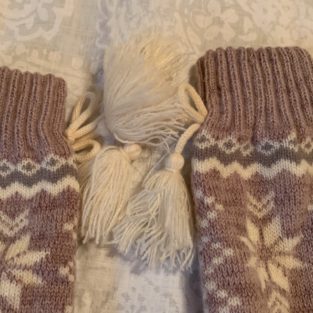 Snowflake Slippers - Picture 2 of 5